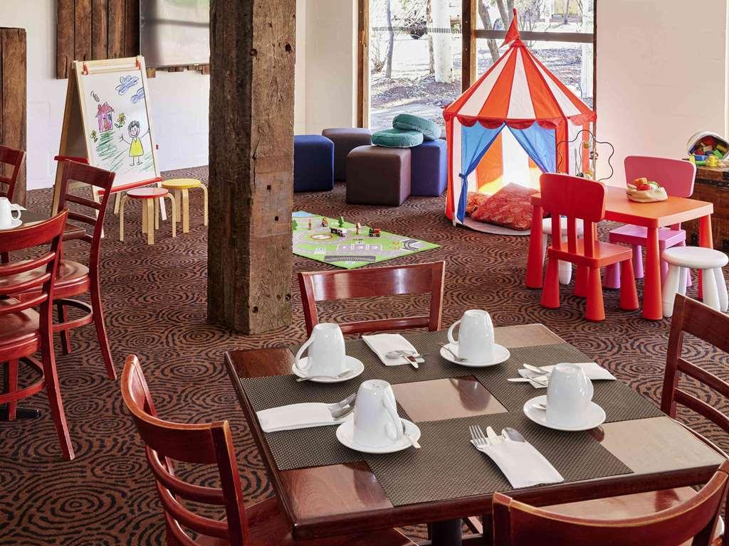 Outback Hotel Ерс-Рок Ресторан фото